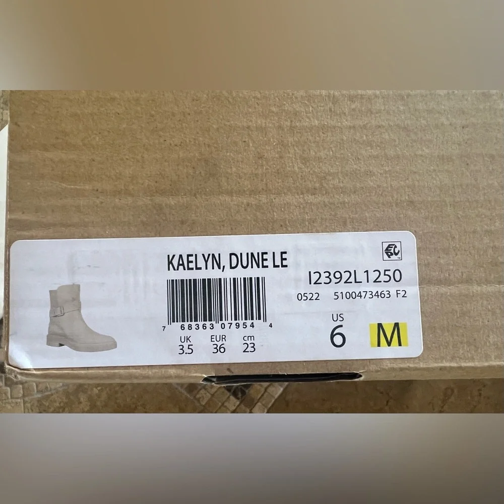 NIB Vince Kaelyn Waterproof Ankle Rain Boots in 